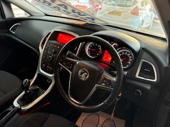 Used Vauxhall Astra 2015 for sale - 78377386: Photo