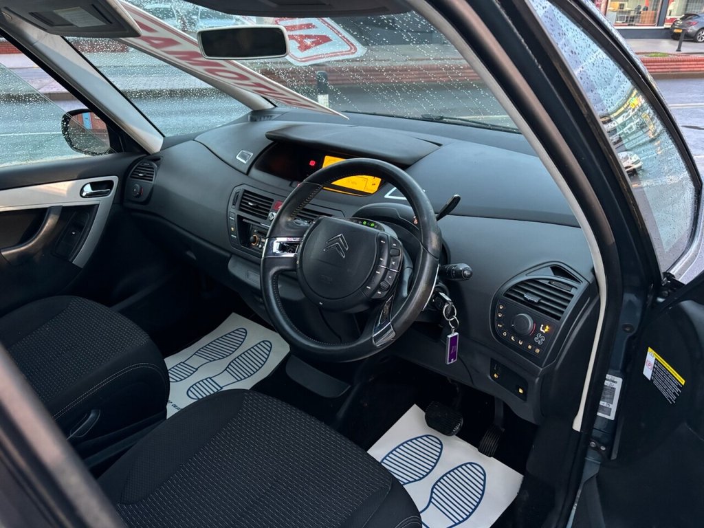 Used Citroen C4 Picasso 2010 for sale - 76434432: Photo 10