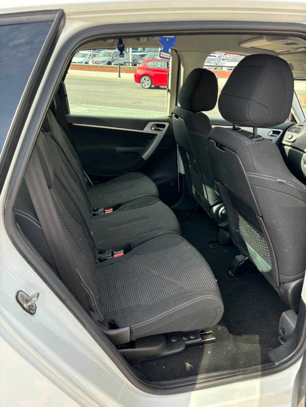 Used Citroen C4 Picasso 2012 for sale - 75859792: Photo 10