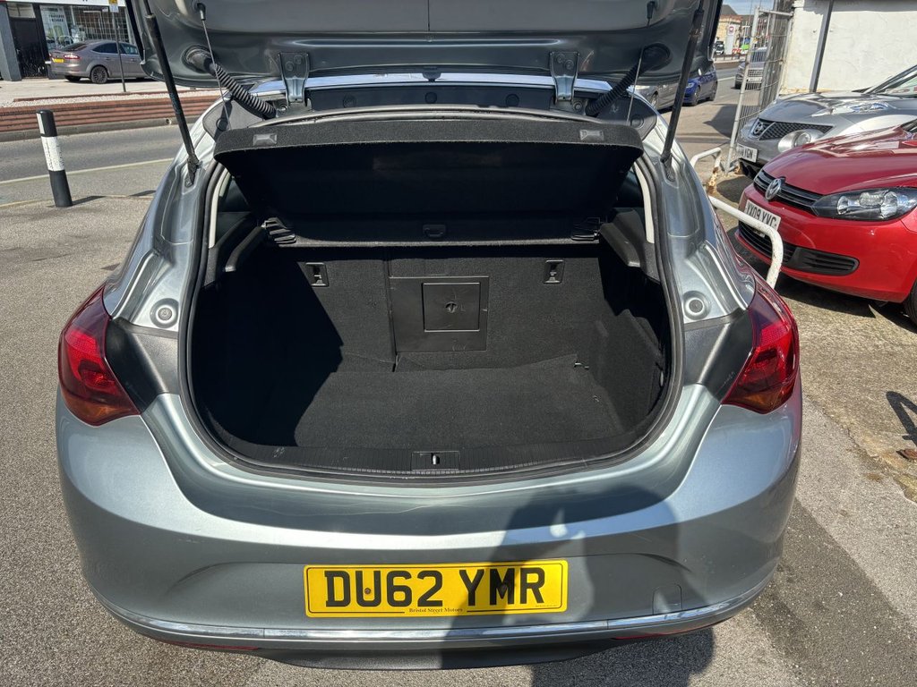 Used Vauxhall Astra 2012 for sale - 78030290: Photo 11