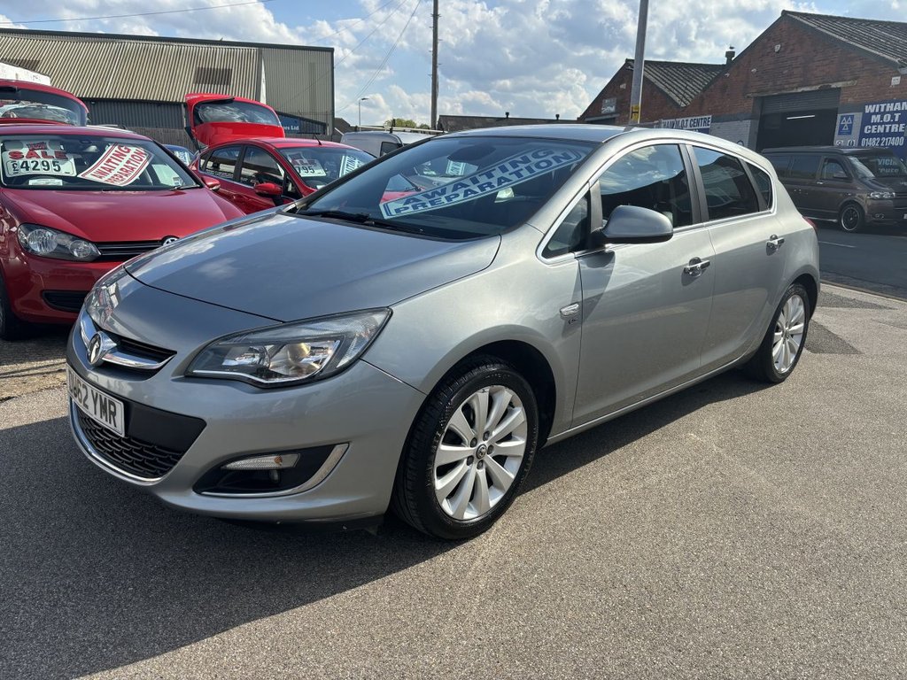 Used Vauxhall Astra 2012 for sale - 78030290: Photo 2