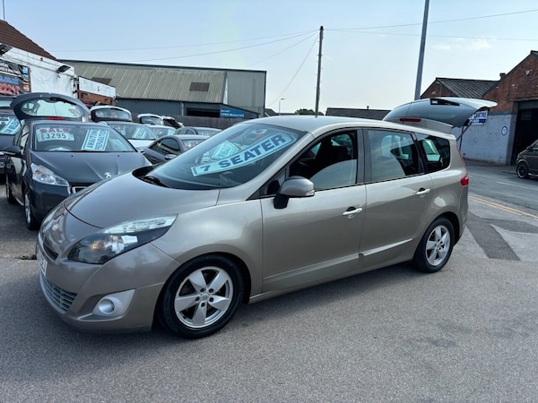 Used Renault Grand Scenic 2011 for sale - 74985343: Photo 5