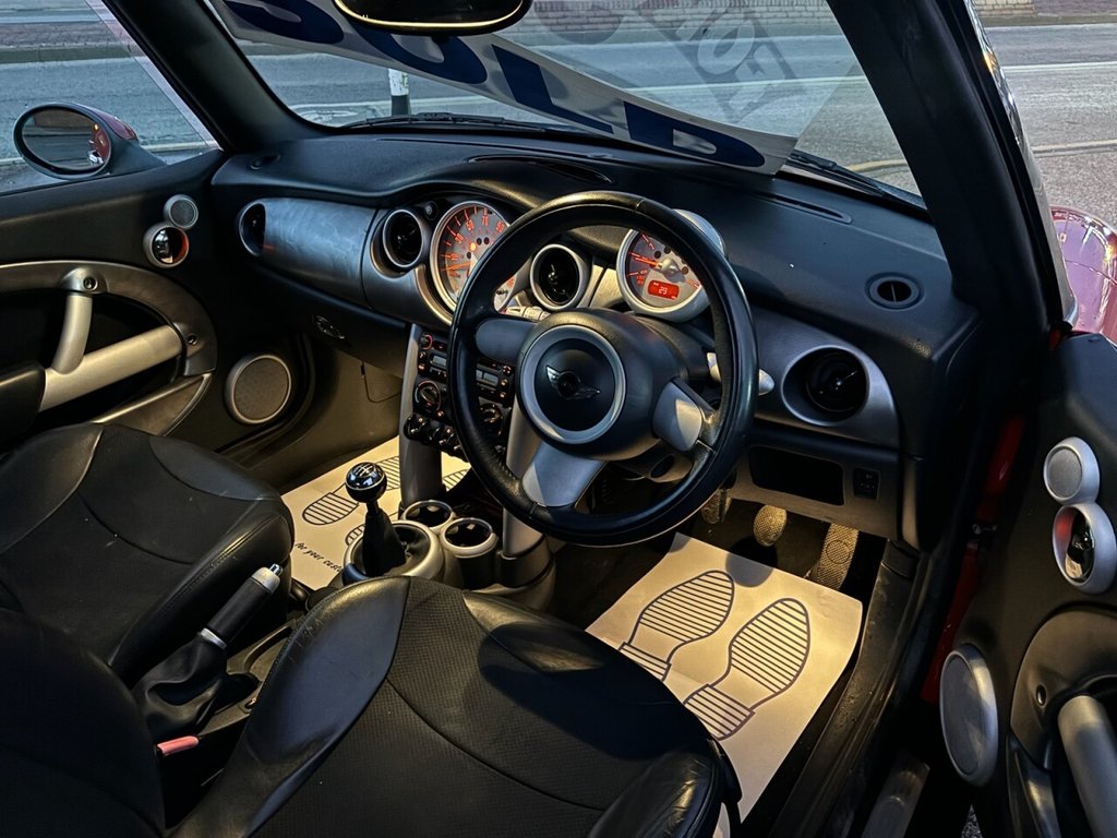 Used MINI Convertible 2005 for sale - 77089208: Photo 7