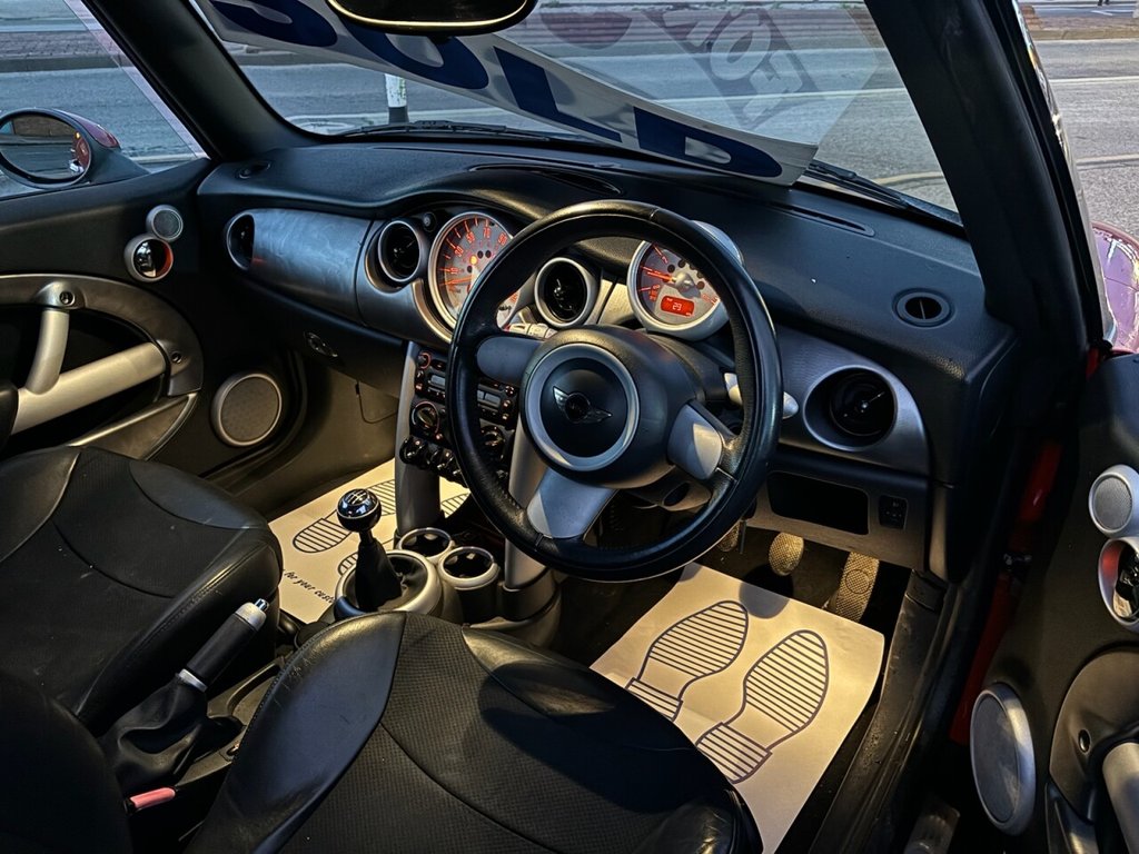 Used MINI Convertible 2005 for sale - 77089208: Photo 8