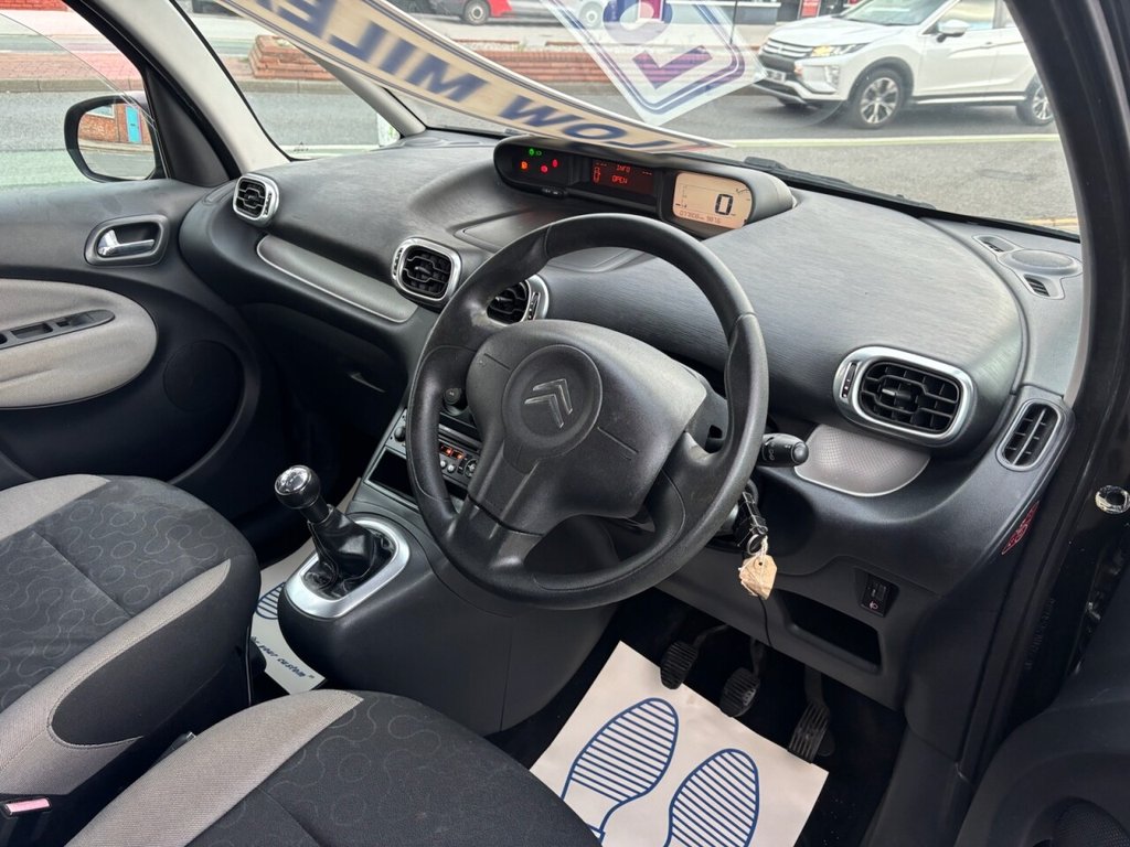 Used Citroen C3 Picasso 2009 for sale - 76014802: Photo 9