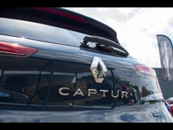 Used Renault Captur 2023 for sale - 74745045: Photo