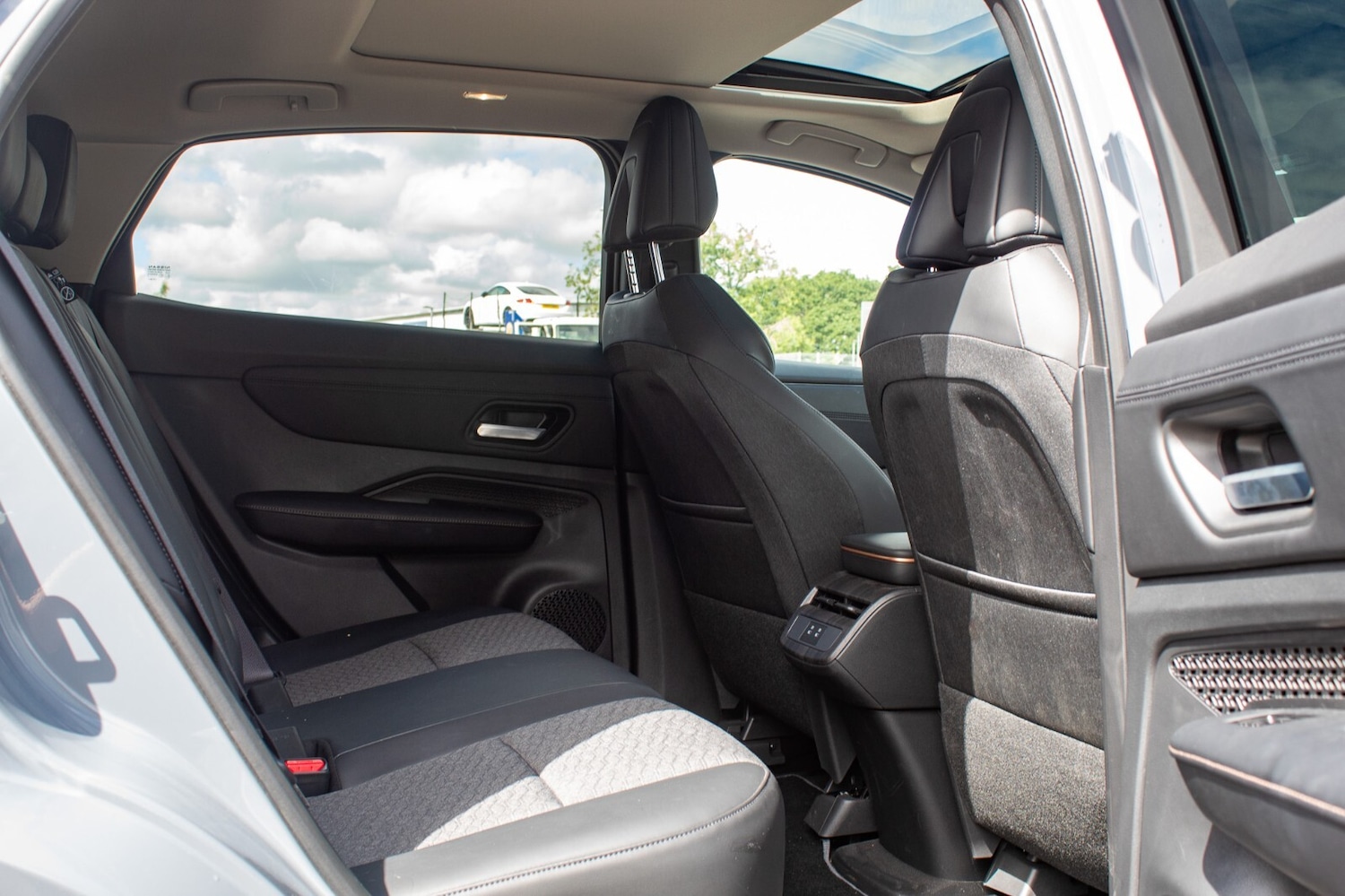 Used Nissan ARIYA 2025 for sale - 76276469: Photo 41