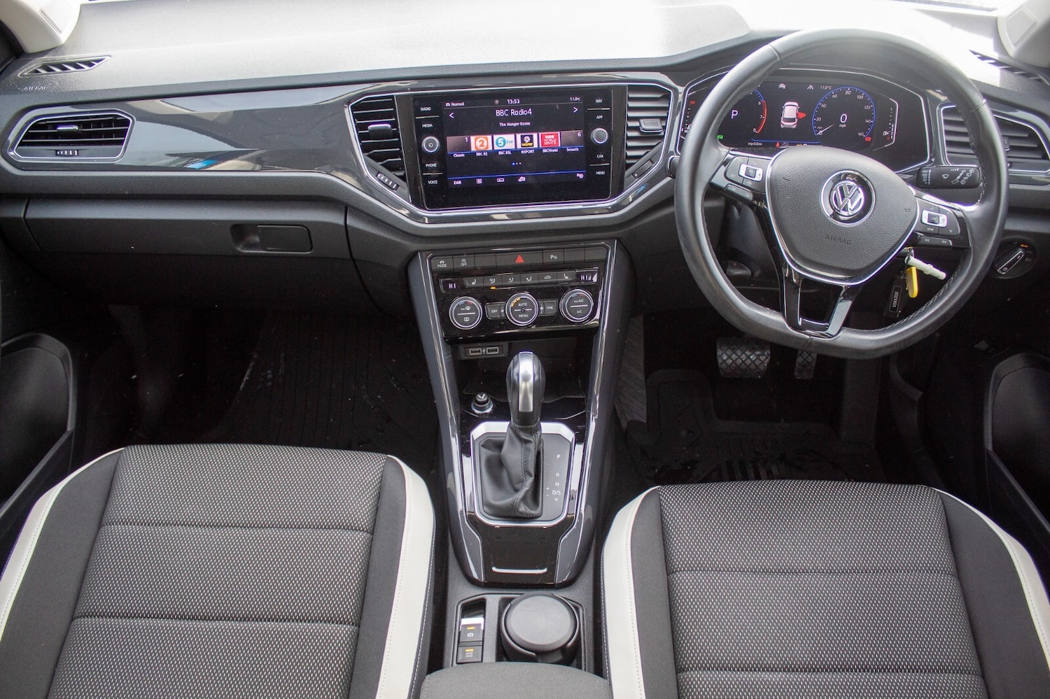 Used Volkswagen T-Roc 2020 for sale - 77470915: Photo 2