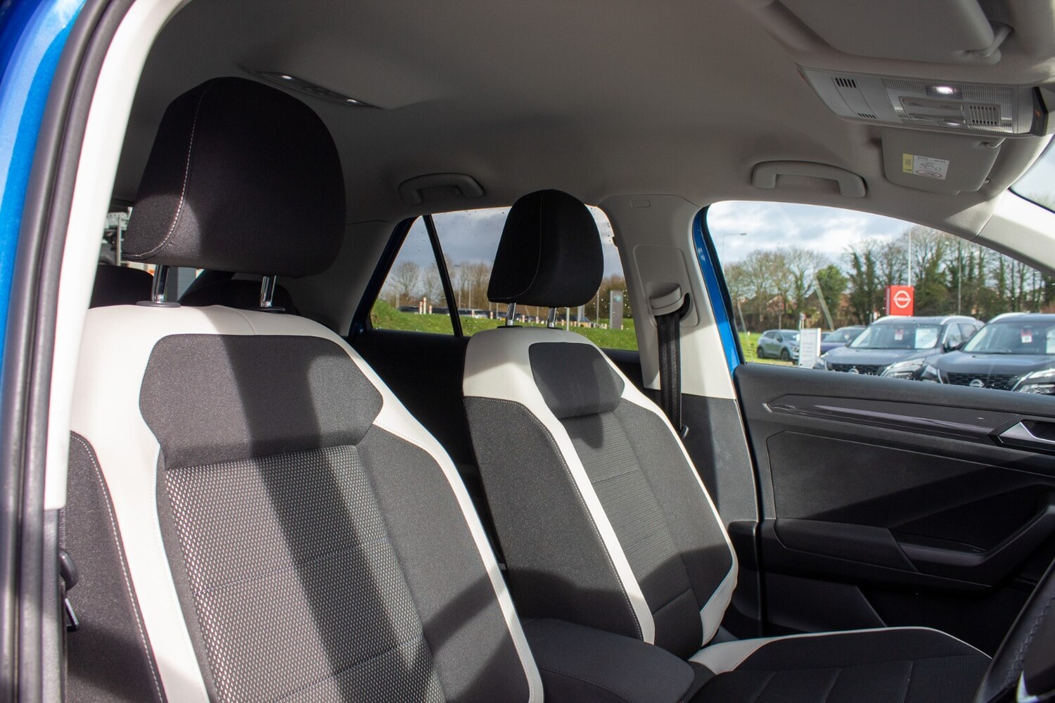 Used Volkswagen T-Roc 2020 for sale - 77470915: Photo 8