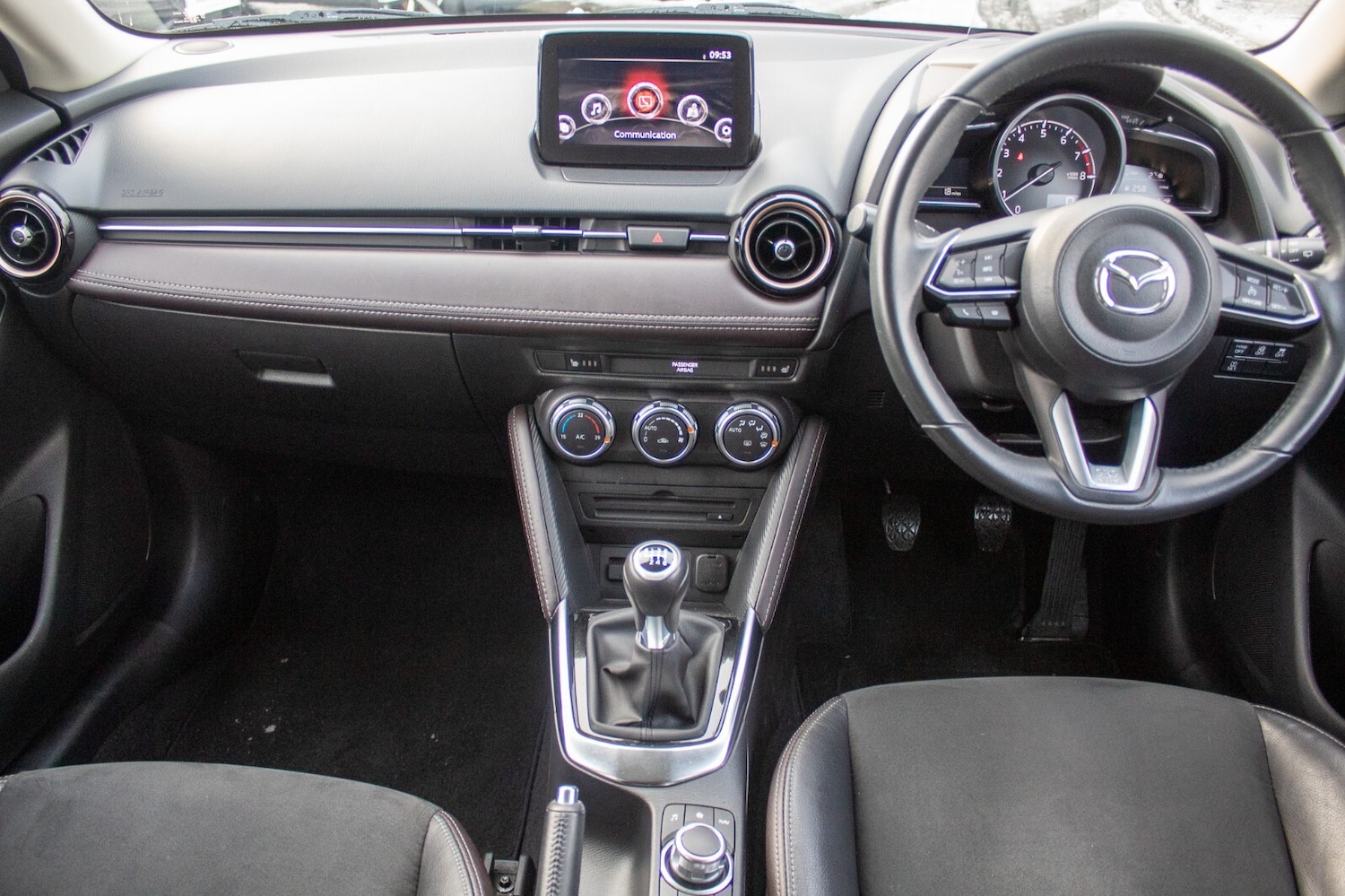 Used Mazda Mazda2 2019 for sale - 77102618: Photo 2