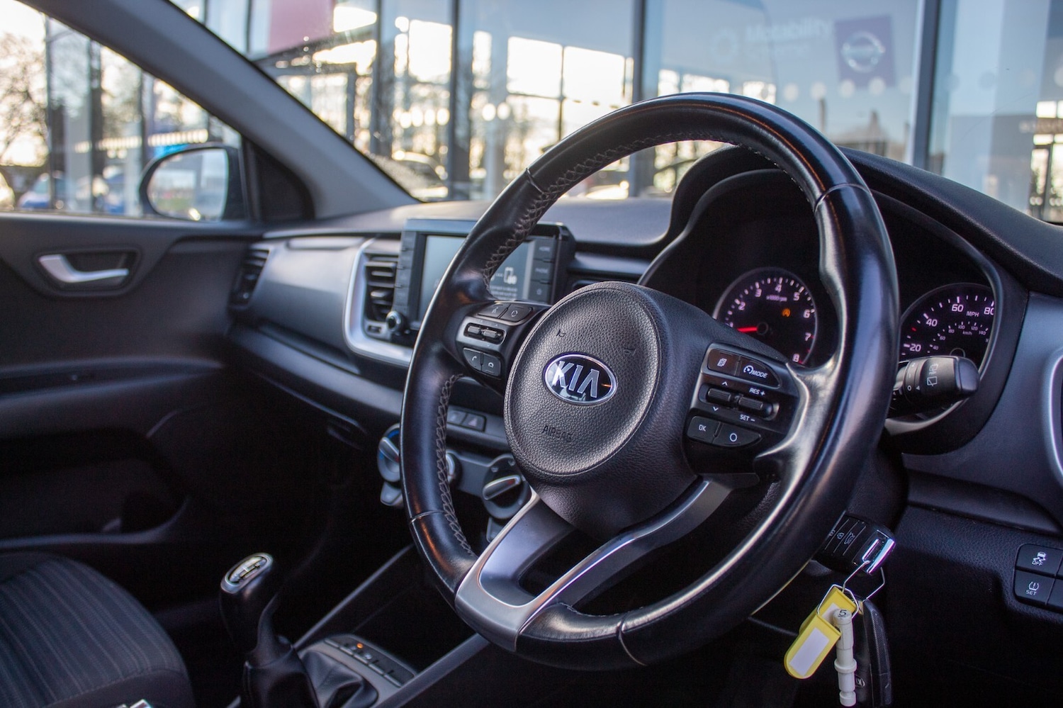 Used Kia Stonic 2018 for sale - 77071037: Photo 6