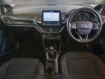 Used Ford Fiesta 2017 for sale - 76276777: Photo