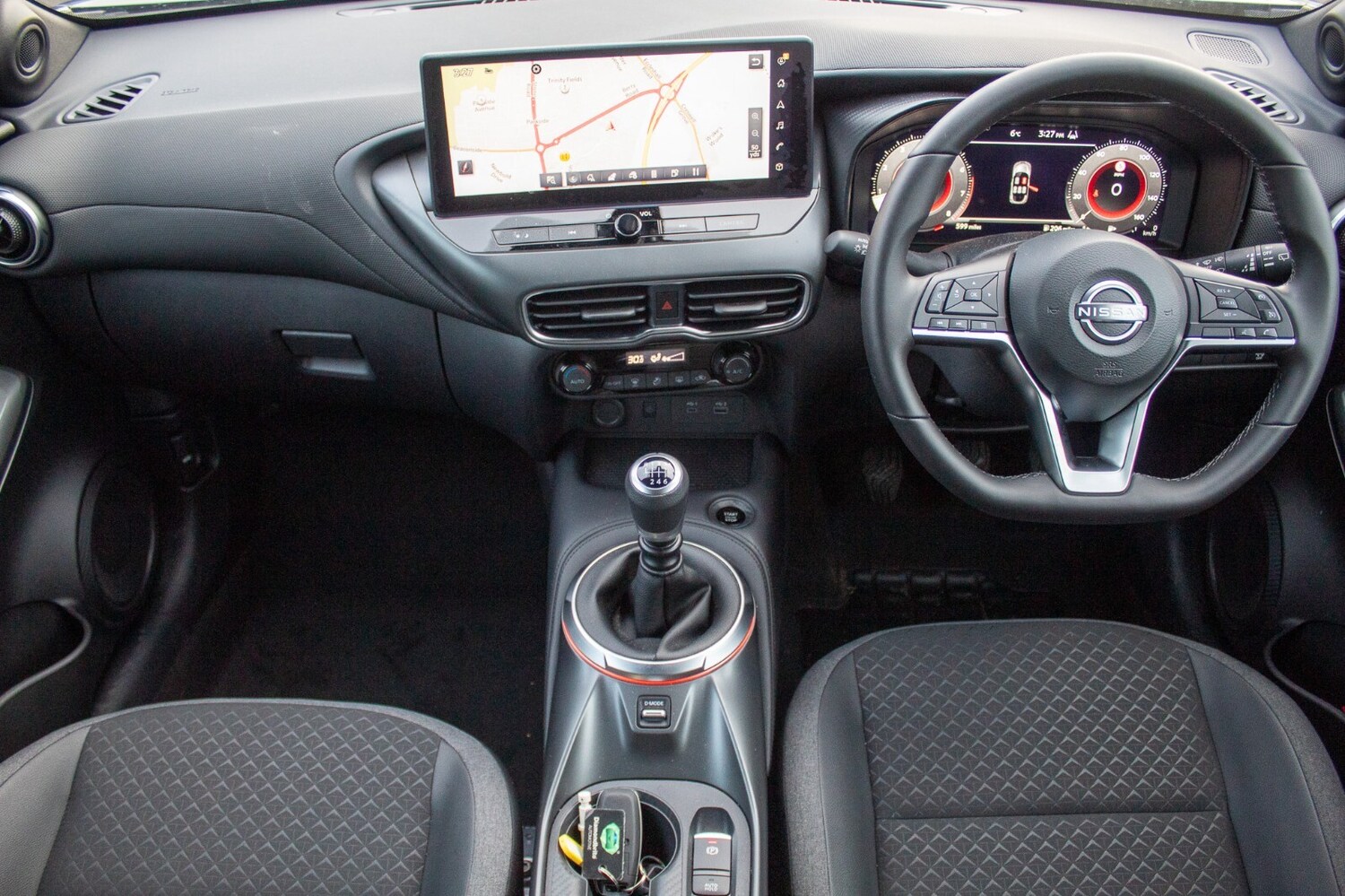 Used Nissan Juke 2024 for sale - 77164201: Photo 2