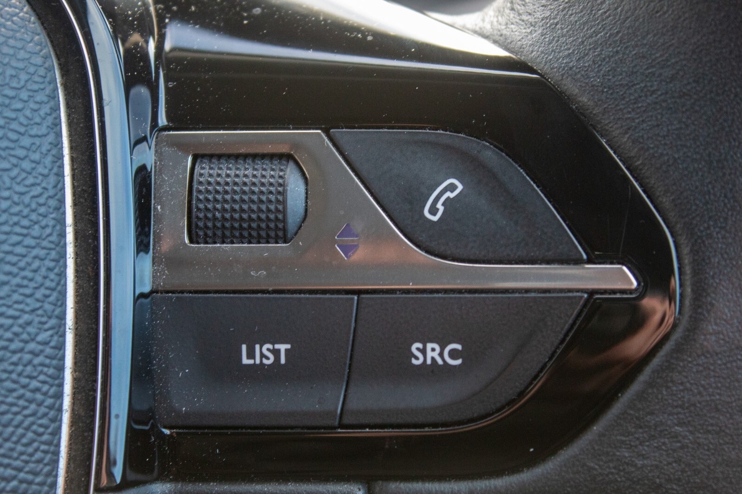 Used Peugeot 2008 2021 for sale - 76602781: Photo 11