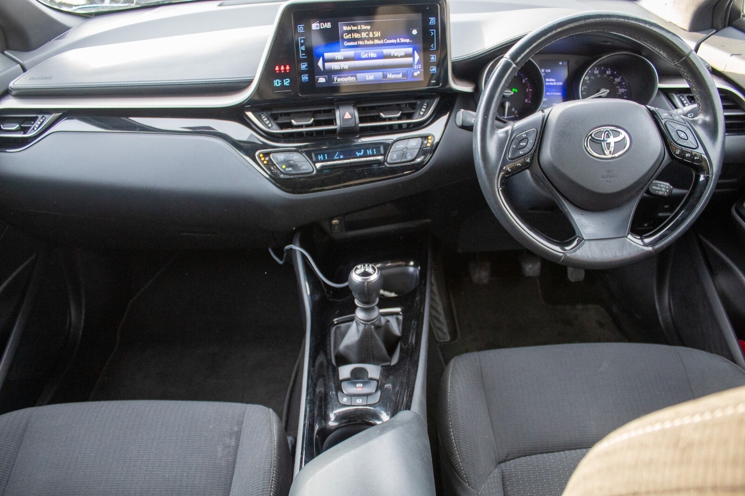 Used Toyota C-HR 2018 for sale - 77102617: Photo 2