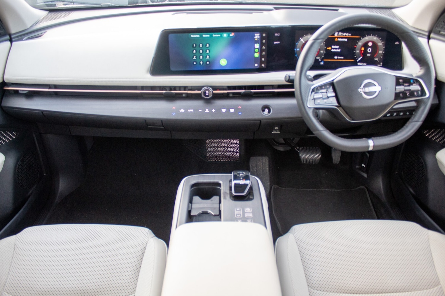 Used Nissan ARIYA 2025 for sale - 76586821: Photo 2