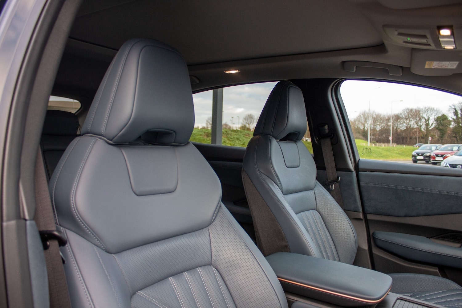 Used Nissan ARIYA 2025 for sale - 77057831: Photo 11