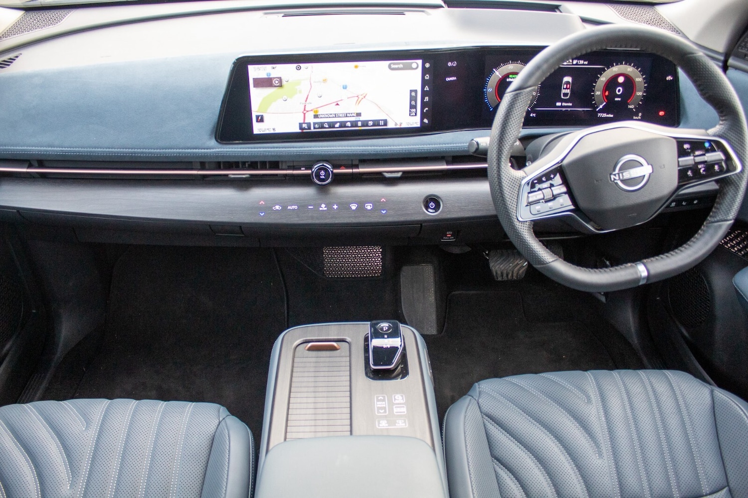 Used Nissan ARIYA 2025 for sale - 77057831: Photo 2