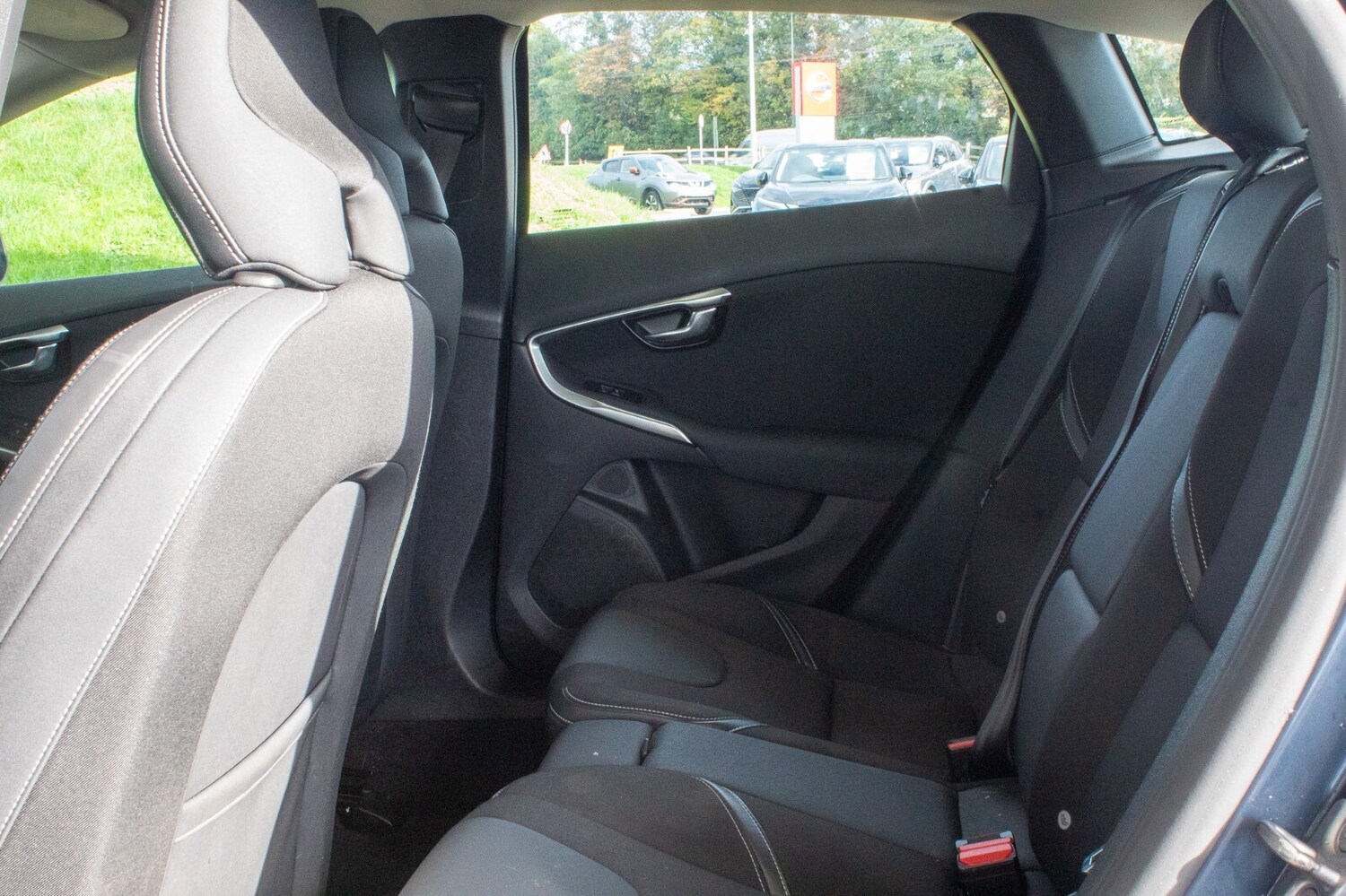 Used Volvo V40 2017 for sale - 76276316: Photo 17