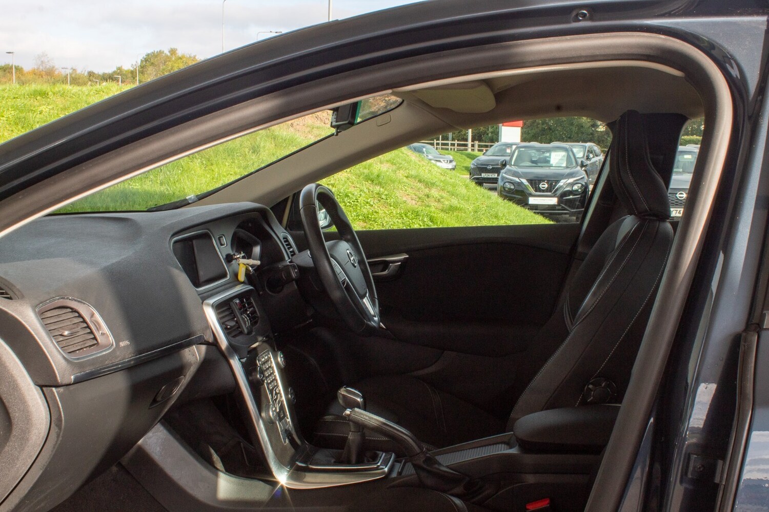 Used Volvo V40 2017 for sale - 76276316: Photo 18