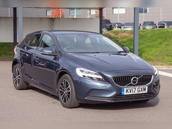 Used Volvo V40 2017 for sale - 76276316: Photo