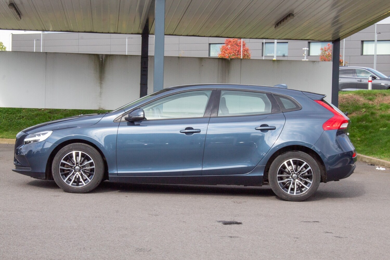 Used Volvo V40 2017 for sale - 76276316: Photo 20