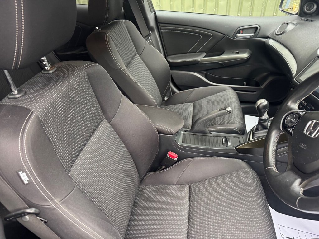 Used Honda Civic 2016 for sale - 77631645: Photo 5