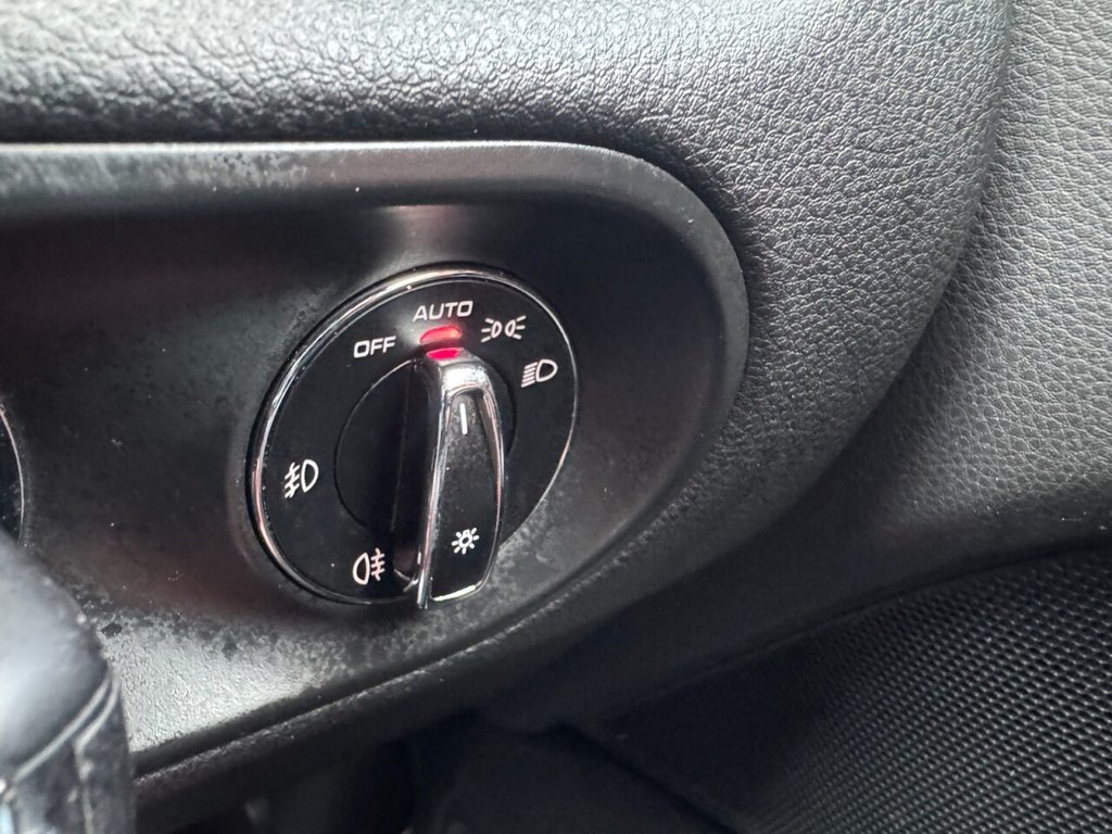 Used Porsche Macan 2015 for sale - 77384401: Photo 41