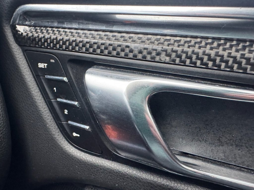 Used Porsche Macan 2015 for sale - 77384401: Photo 42