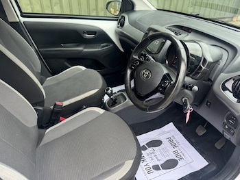 Used Toyota AYGO 2021 for sale - 77369698: Photo