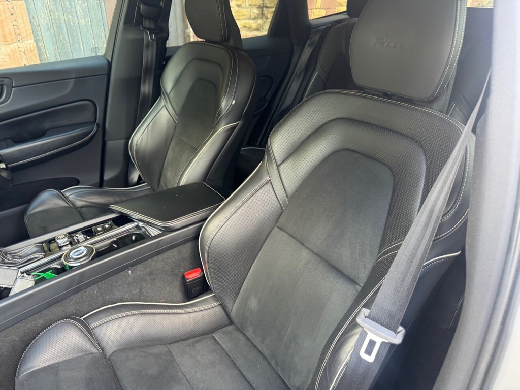 Used Volvo XC60 2018 for sale - 76998879: Photo 31