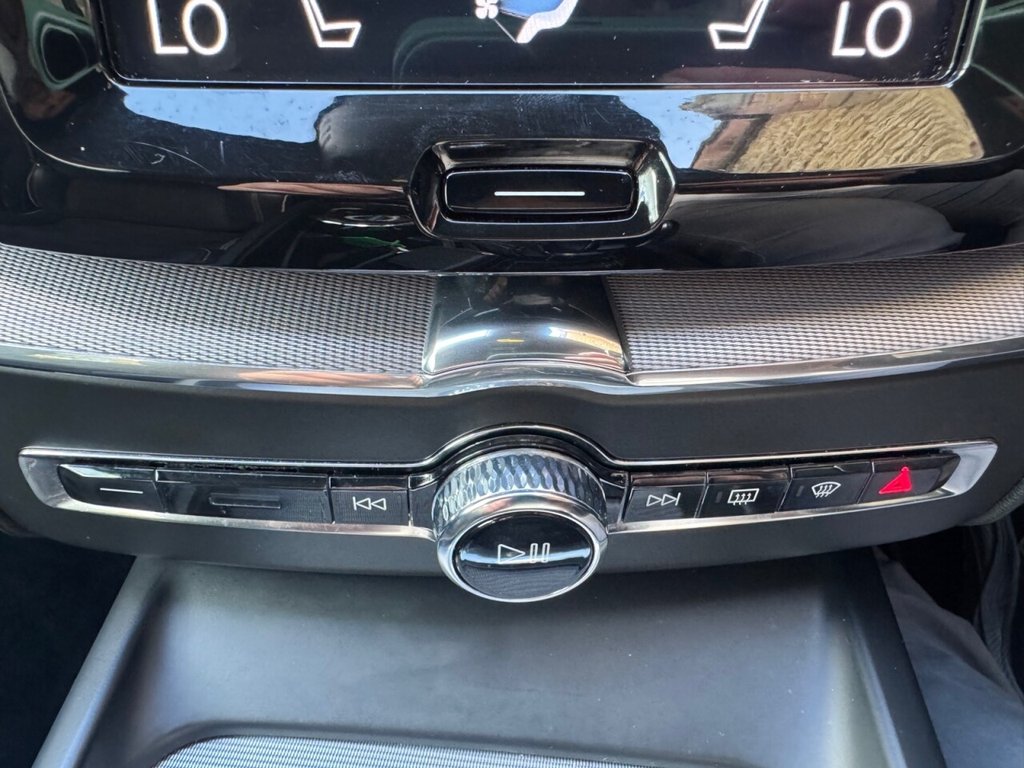 Used Volvo XC60 2018 for sale - 76998879: Photo 37