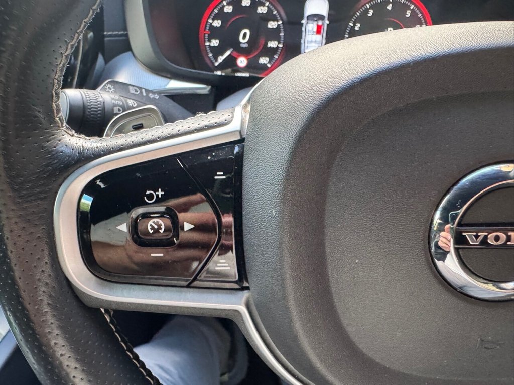 Used Volvo XC60 2018 for sale - 76998879: Photo 41