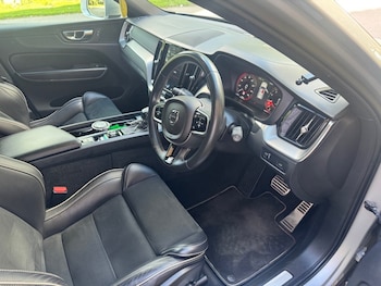 Used Volvo XC60 2018 for sale - 76998879: Photo