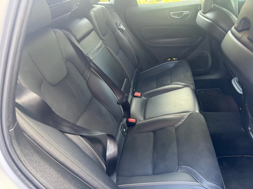 Used Volvo XC60 2018 for sale - 76998879: Photo 7