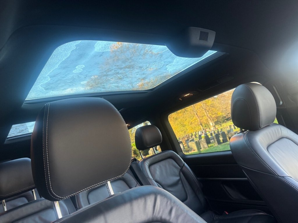 Used Mercedes-Benz V-Class 2022 for sale - 76998887: Photo 13