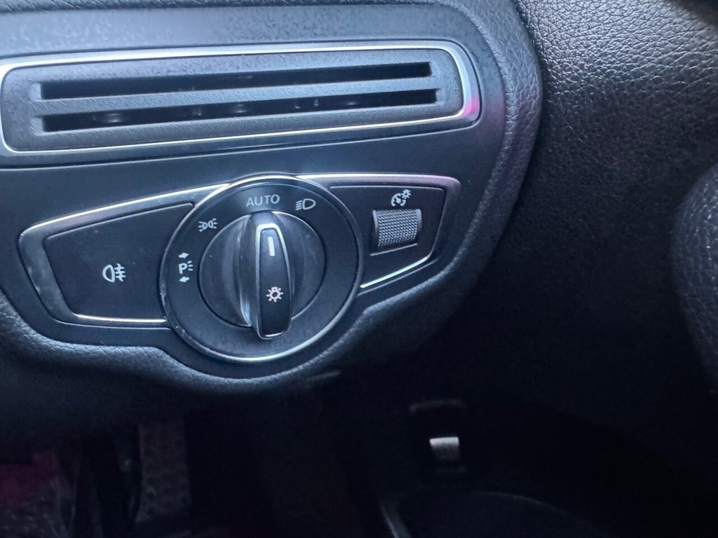 Used Mercedes-Benz V-Class 2022 for sale - 76998887: Photo 38