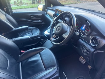 Used Mercedes-Benz V-Class 2022 for sale - 76998887: Photo