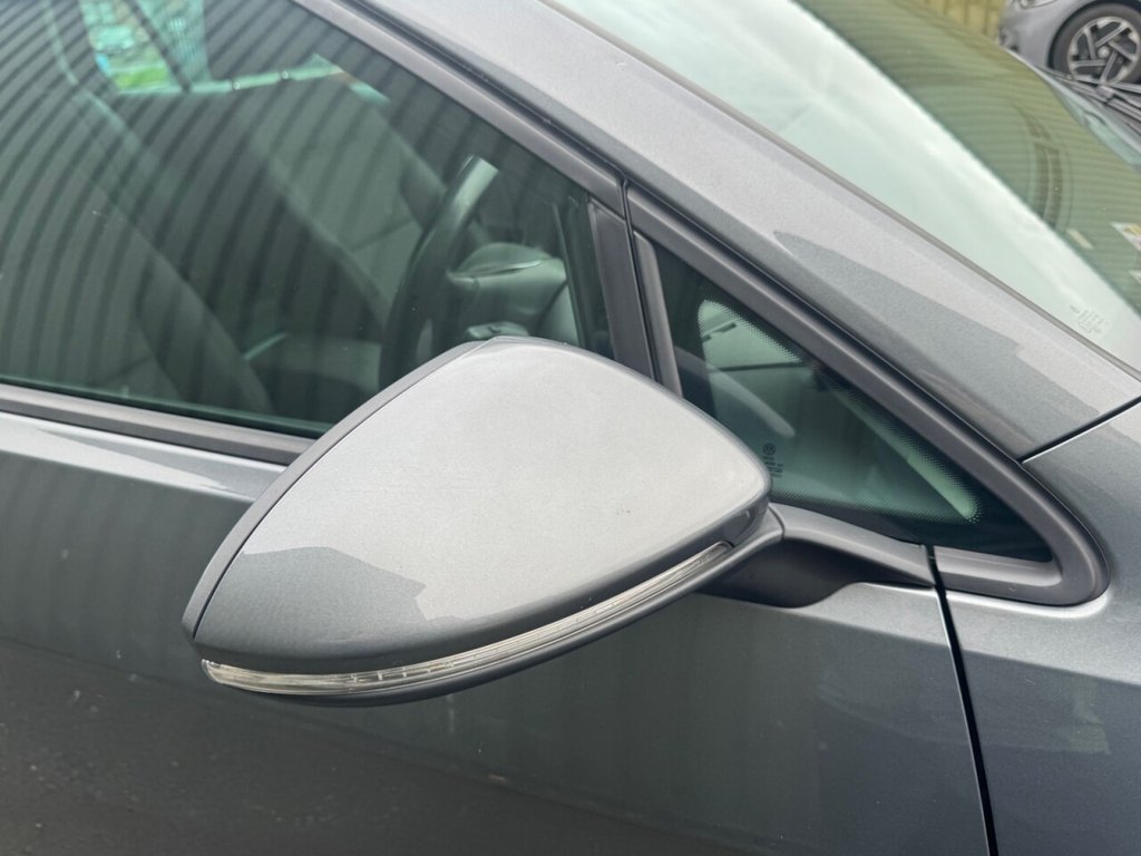 Used Volkswagen Golf 2019 for sale - 76998885: Photo 32