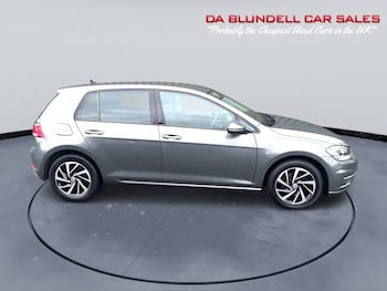 Used Volkswagen Golf 2019 for sale - 76998885: Photo