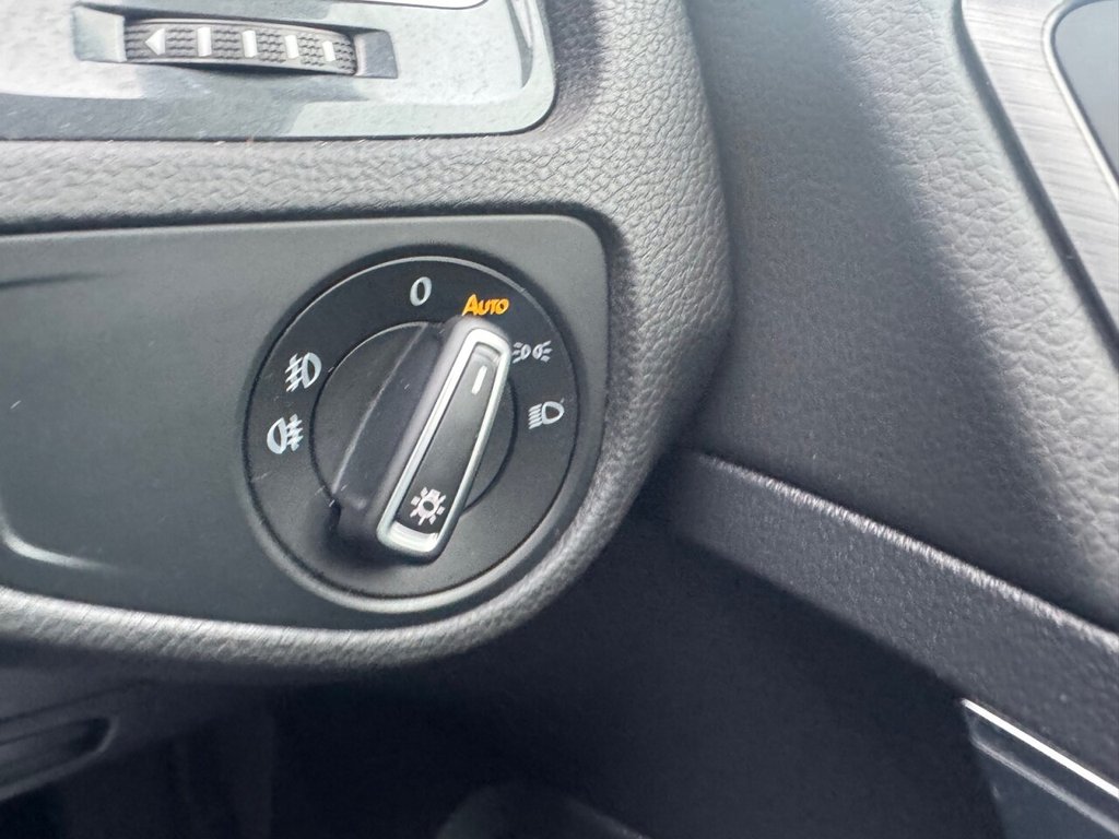 Used Volkswagen Golf 2019 for sale - 76998885: Photo 48