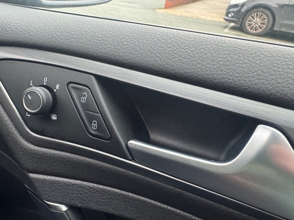 Used Volkswagen Golf 2019 for sale - 76998885: Photo 50