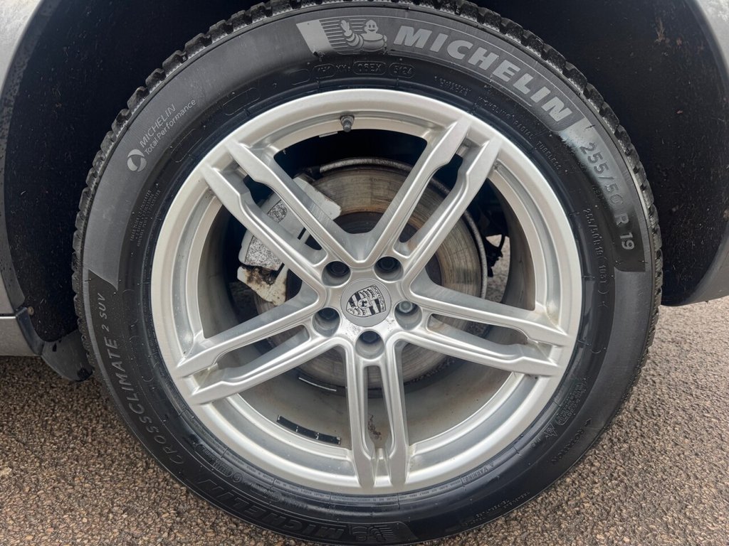 Used Porsche Macan 2015 for sale - 76998898: Photo 12