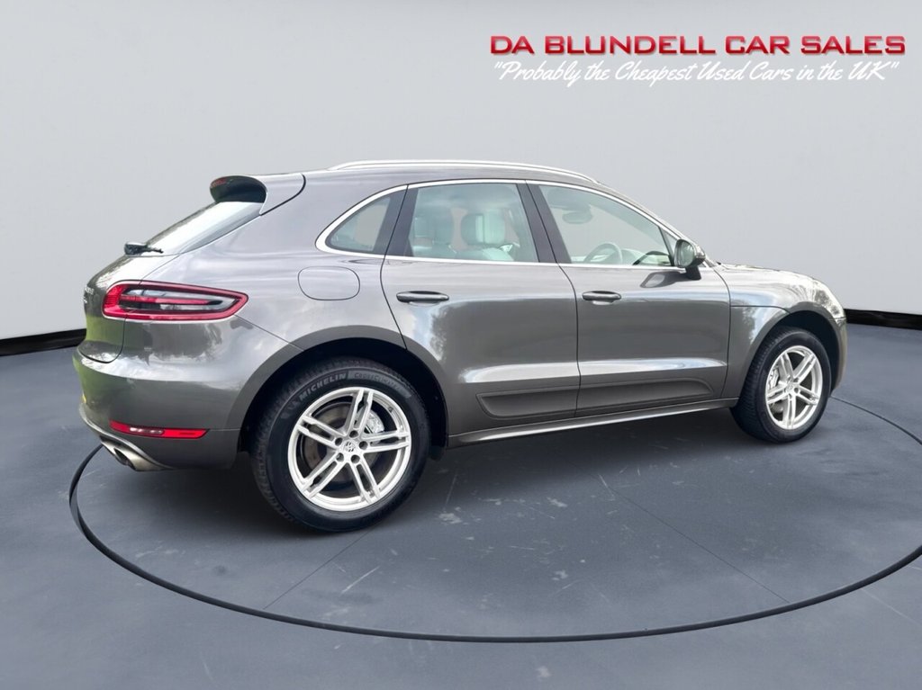 Used Porsche Macan 2015 for sale - 76998898: Photo 14
