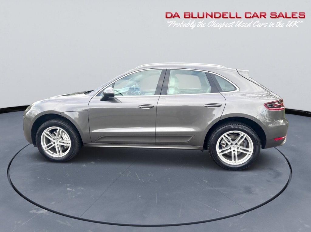 Used Porsche Macan 2015 for sale - 76998898: Photo 32