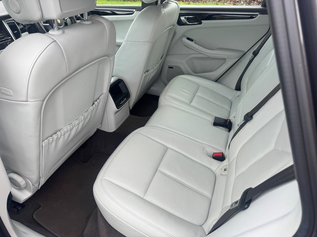 Used Porsche Macan 2015 for sale - 76998898: Photo 38