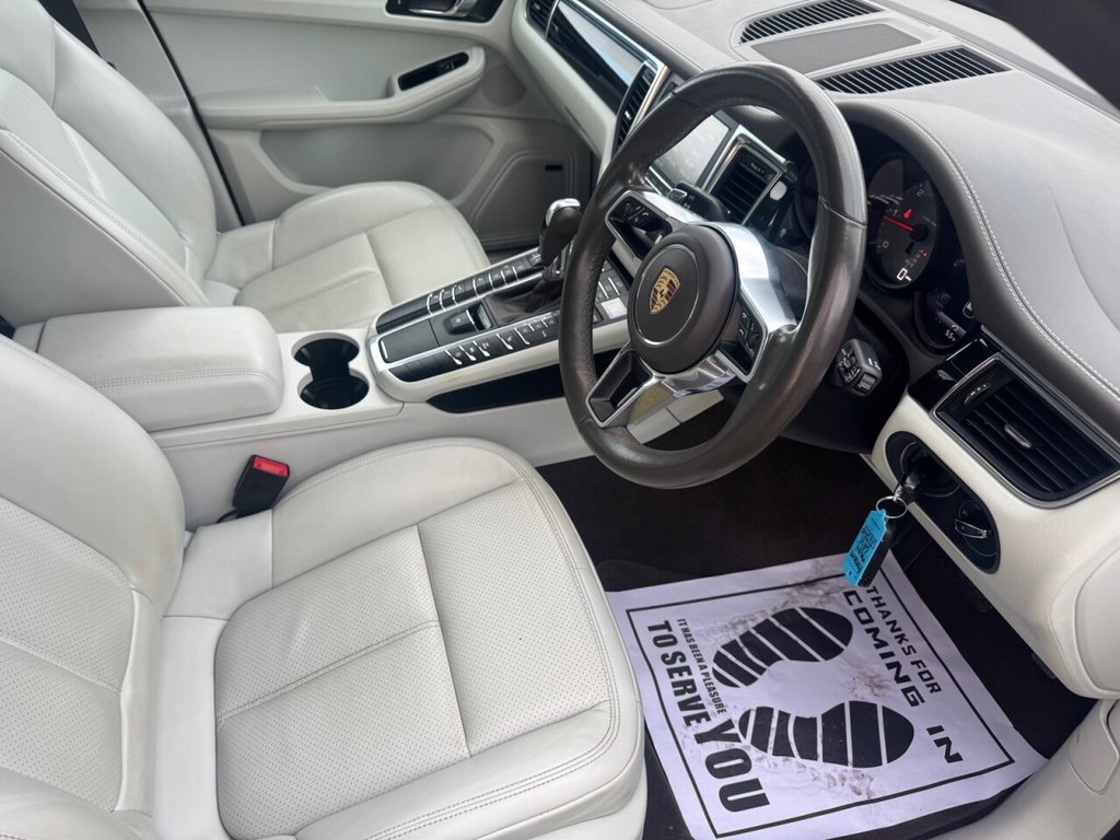 Used Porsche Macan 2015 for sale - 76998898: Photo 4