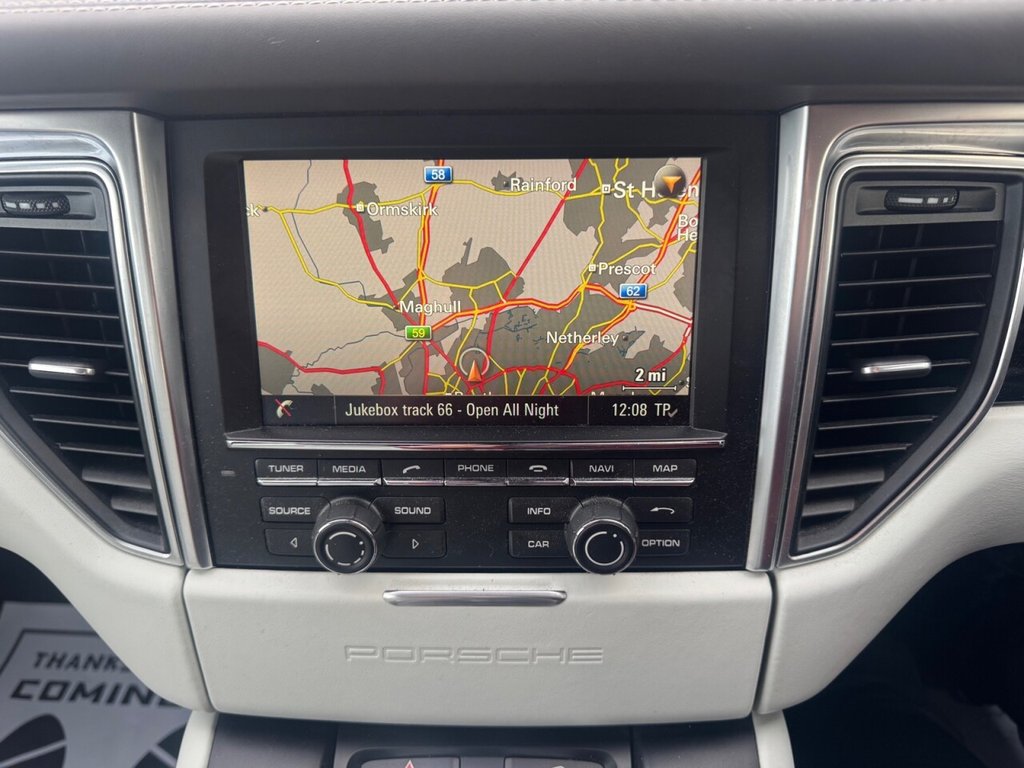 Used Porsche Macan 2015 for sale - 76998898: Photo 9