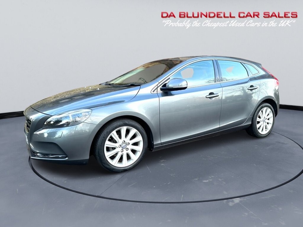 Used Volvo V40 2014 for sale - 77356379: Photo 15