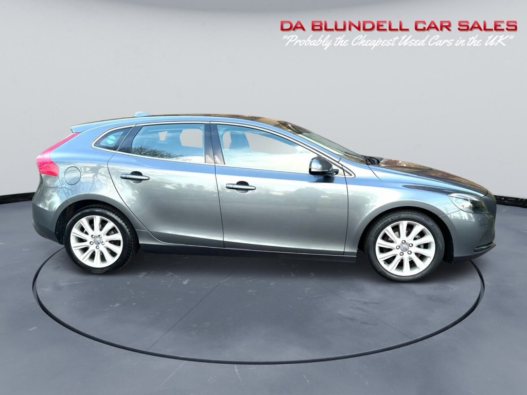 Used Volvo V40 2014 for sale - 77356379: Photo 3